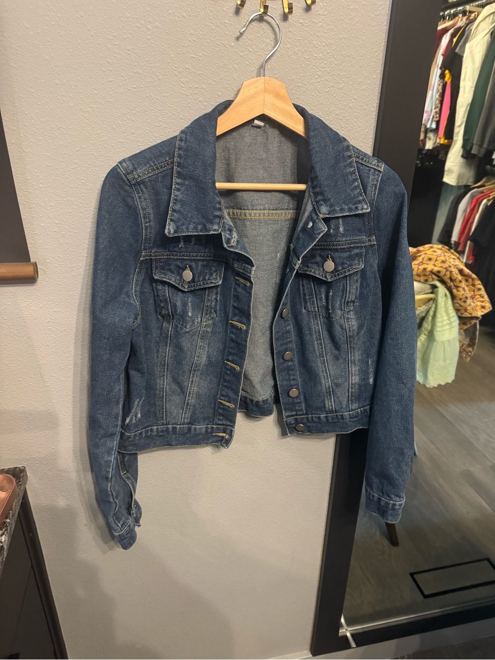 Vintage Distressed Cropped Cute Denim Jacket ♥️ - Picture 4 of 15